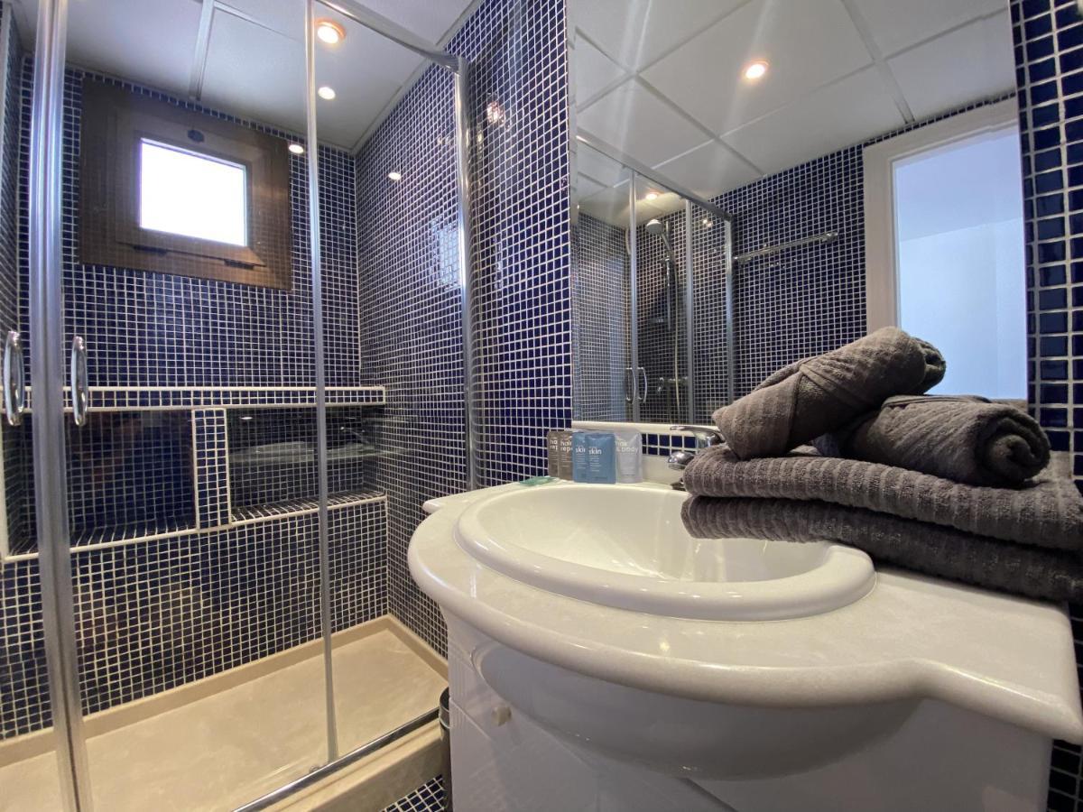 & Puerto Banus Penthouse * Marbella